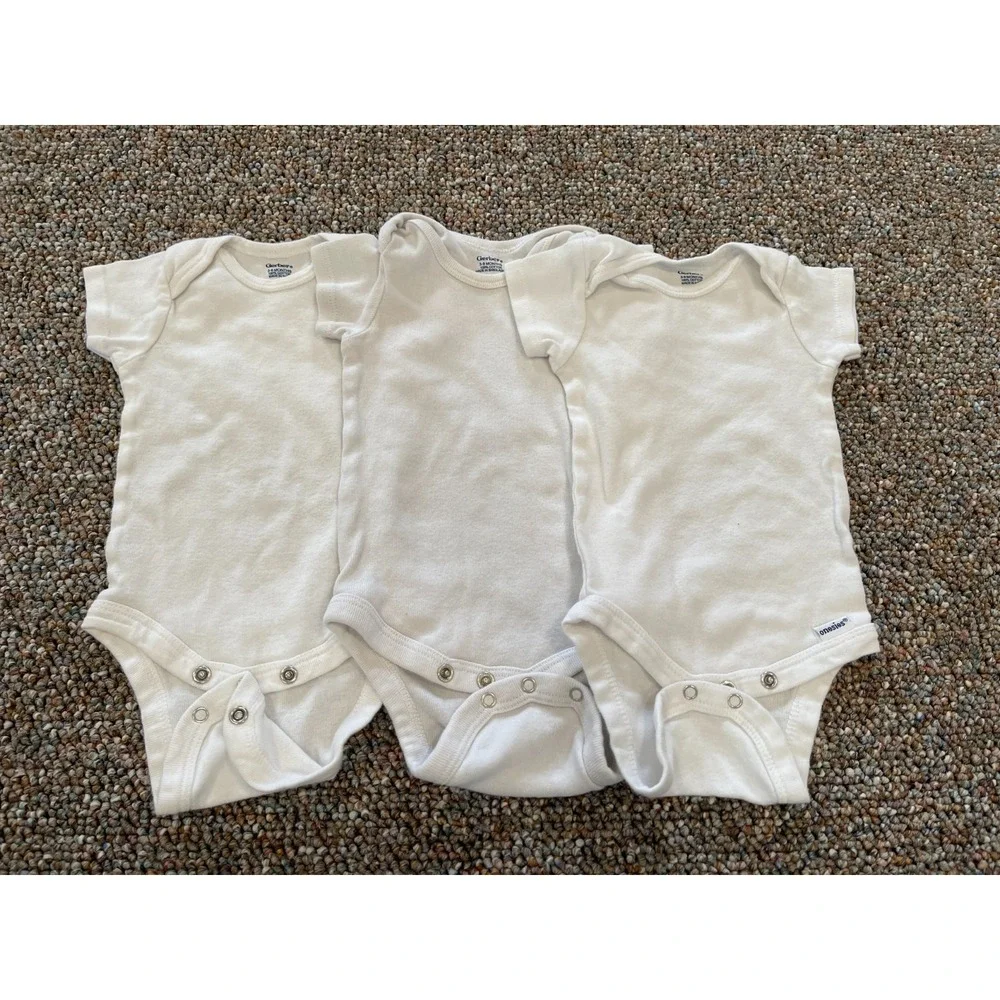 Gerber Unisex Bundle of 3 White Onesies 3-6M